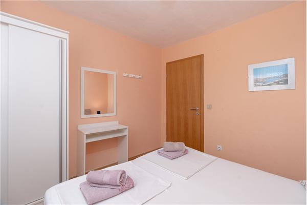 Apartment A2, for 5 persons