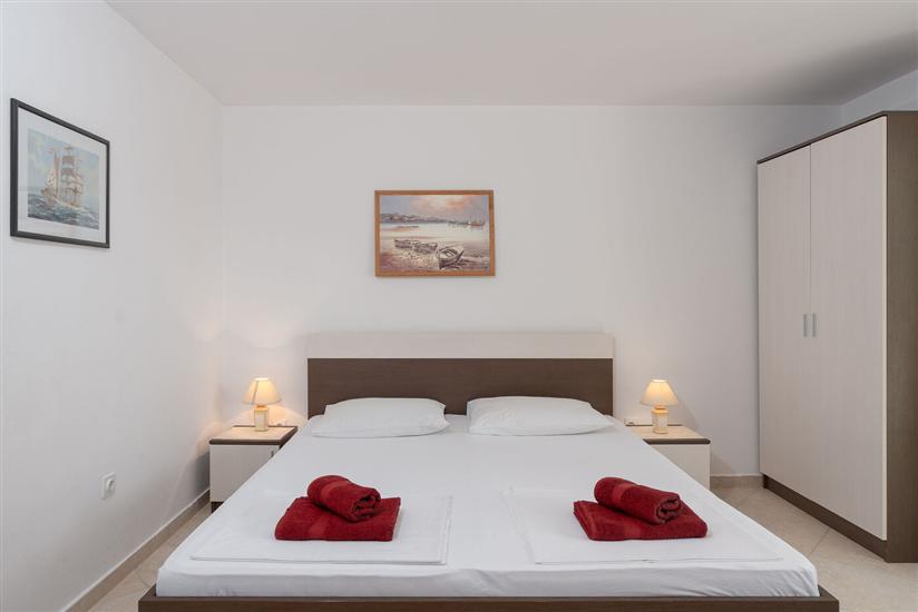 Apartment A2, for 5 persons