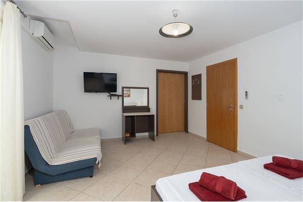 Apartment A2, for 5 persons