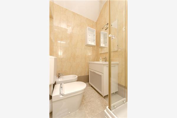 Apartment A1, for 5 persons