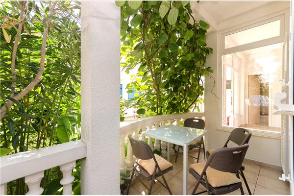 Apartment A1, for 5 persons