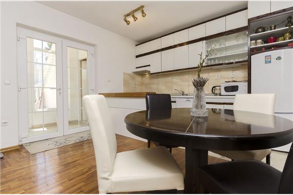 Apartment A1, for 5 persons