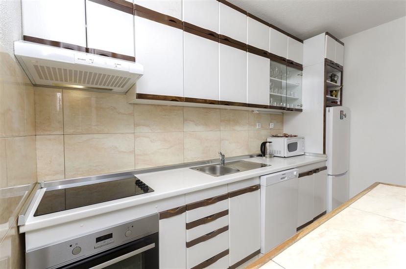 Apartment A1, for 5 persons