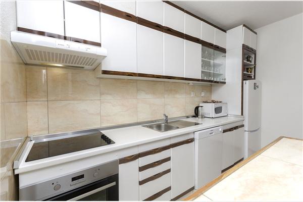 Apartment A1, for 5 persons