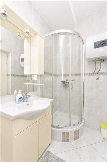 Apartment A1, for 5 persons