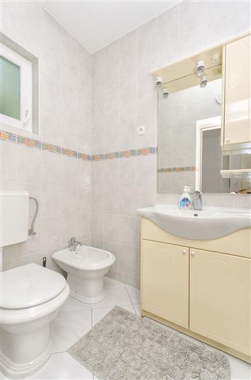 Apartment A1, for 5 persons