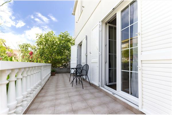 Apartment A1, for 5 persons