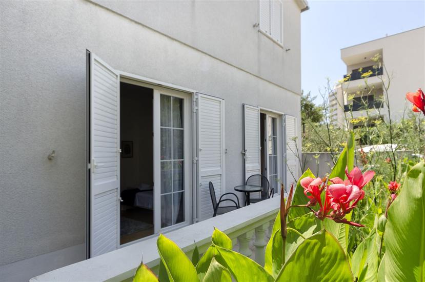 Apartment A1, for 5 persons