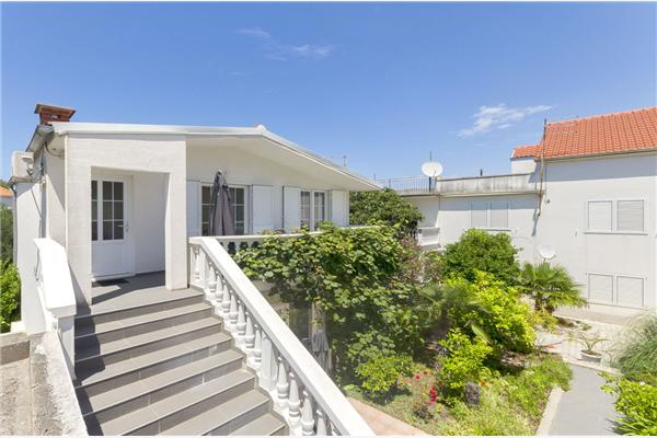 Apartment A2, for 5 persons