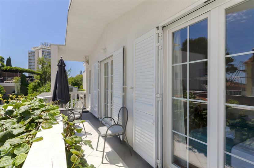 Apartment A2, for 5 persons