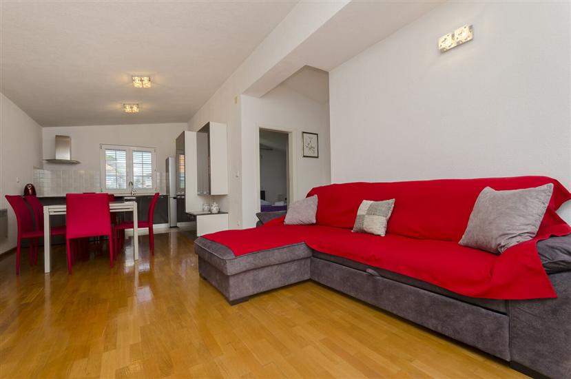 Apartment A2, for 5 persons