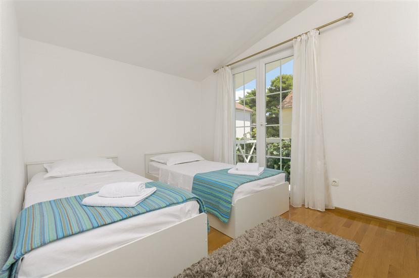 Apartment A2, for 5 persons