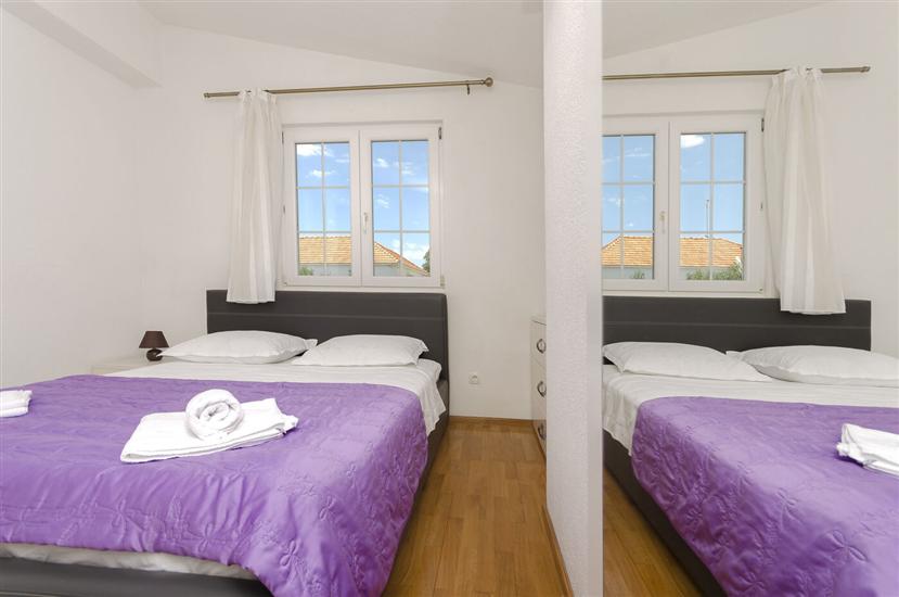 Apartment A2, for 5 persons