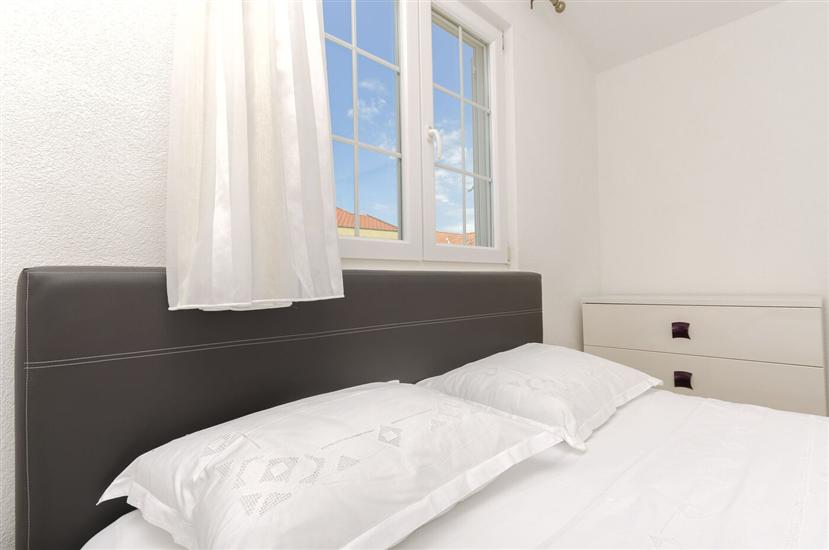 Apartment A2, for 5 persons