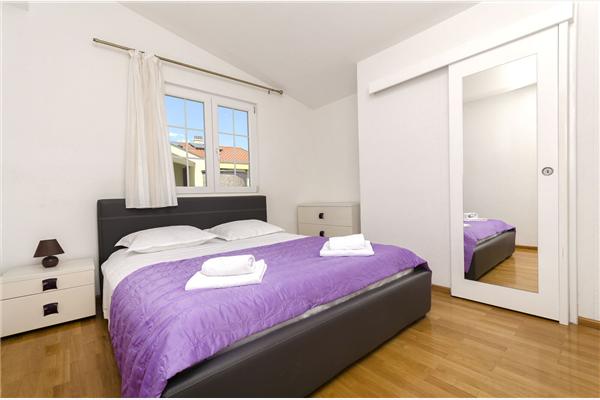 Apartment A2, for 5 persons