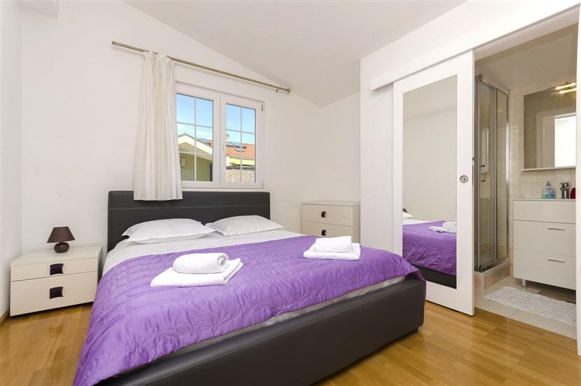 Apartment A2, for 5 persons