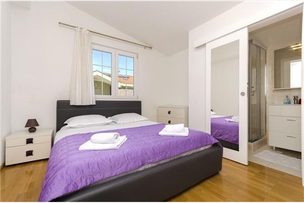 Apartment A2, for 5 persons