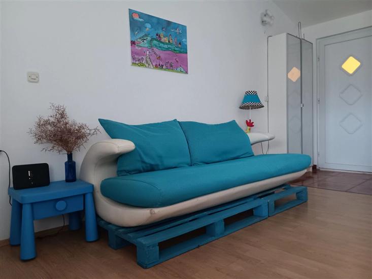 Room S1, for 2 persons