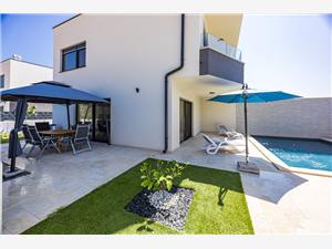 Villa Lina Blue Istria, Size 107.00 m2, Accommodation with pool, Airline distance to town centre 800 m