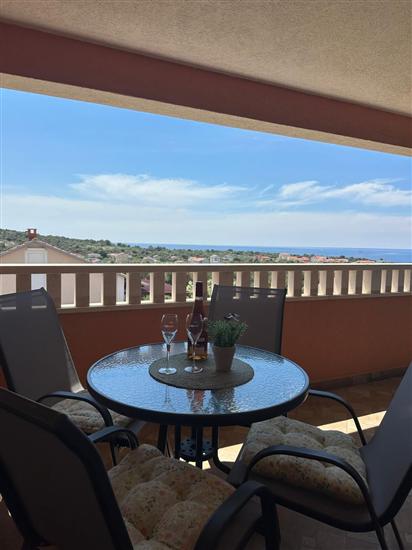 Apartment A1, for 5 persons