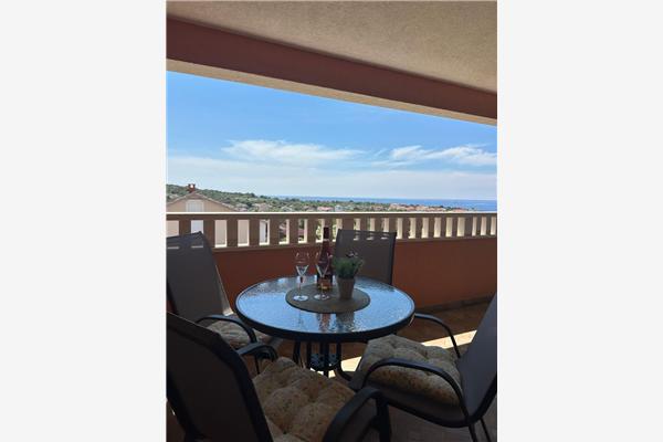 Apartment A1, for 5 persons