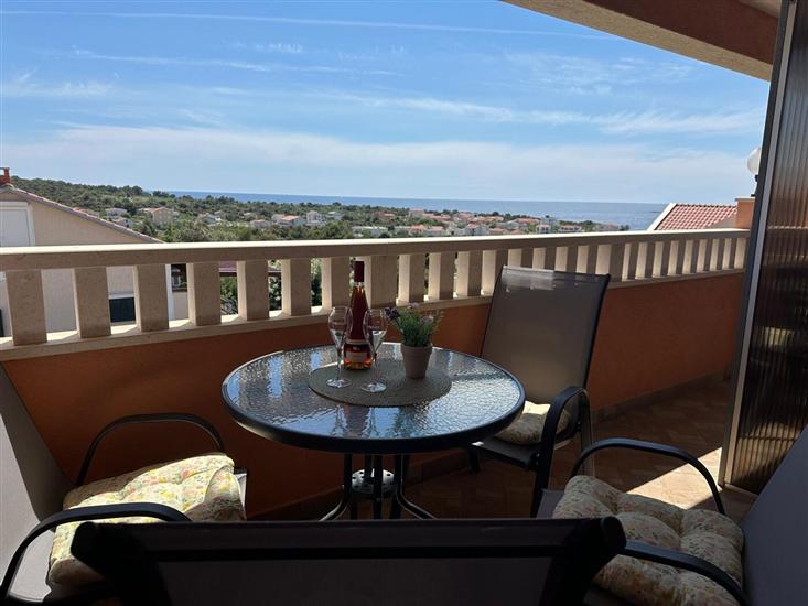 Apartment A1, for 5 persons