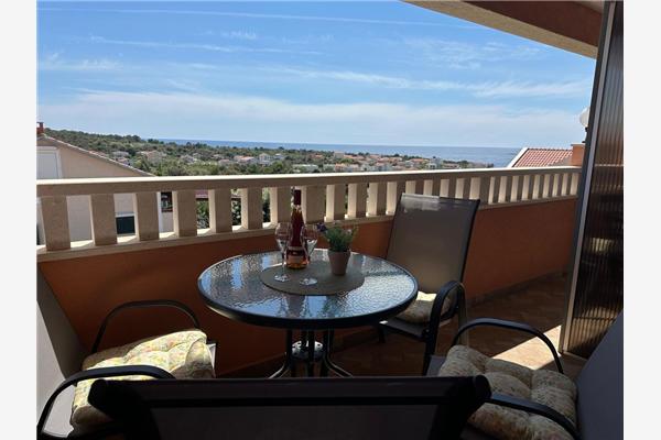 Apartment A1, for 5 persons