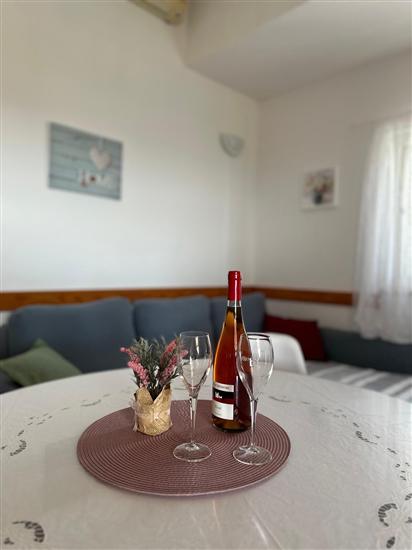 Apartment A1, for 5 persons