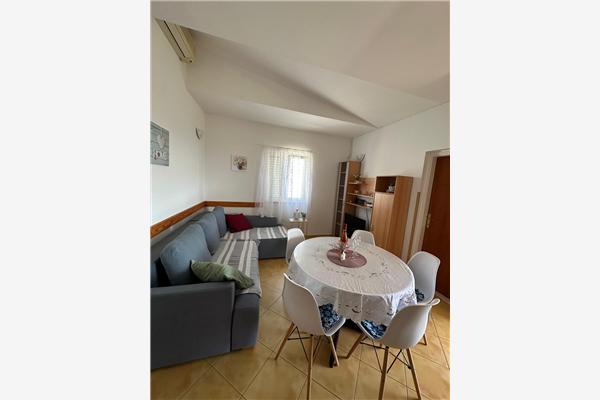 Apartment A1, for 5 persons