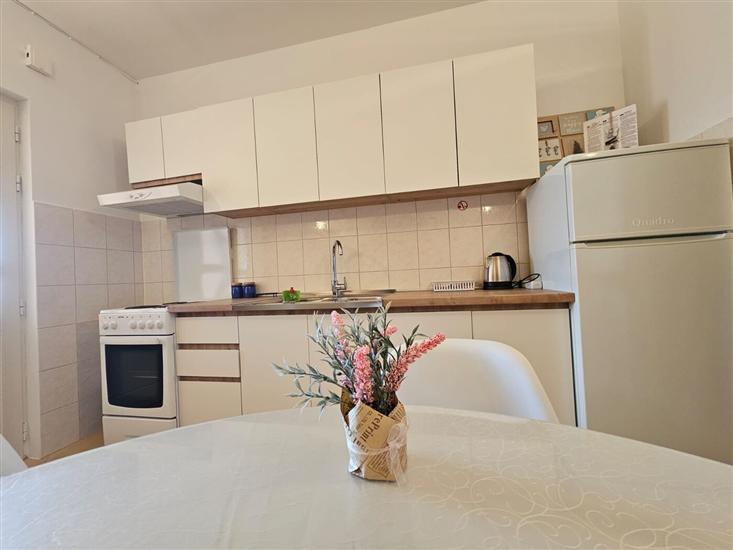 Apartment A1, for 5 persons