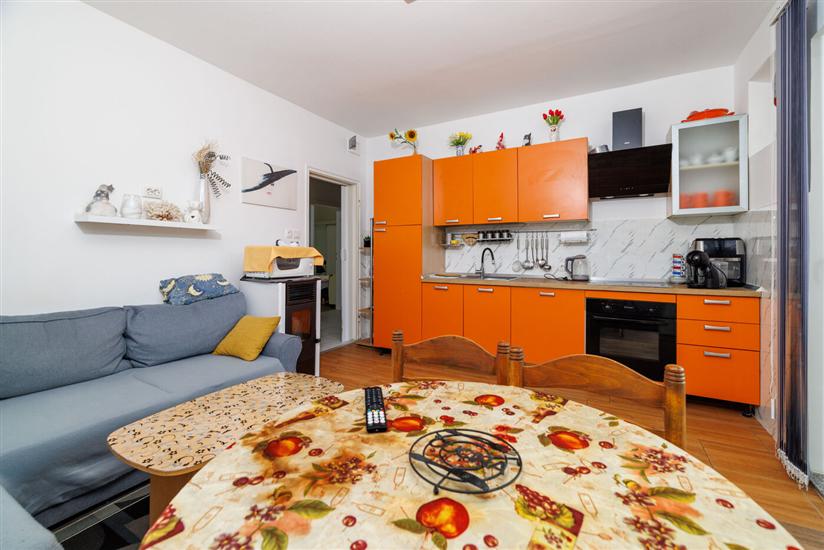 Apartment A1, for 5 persons