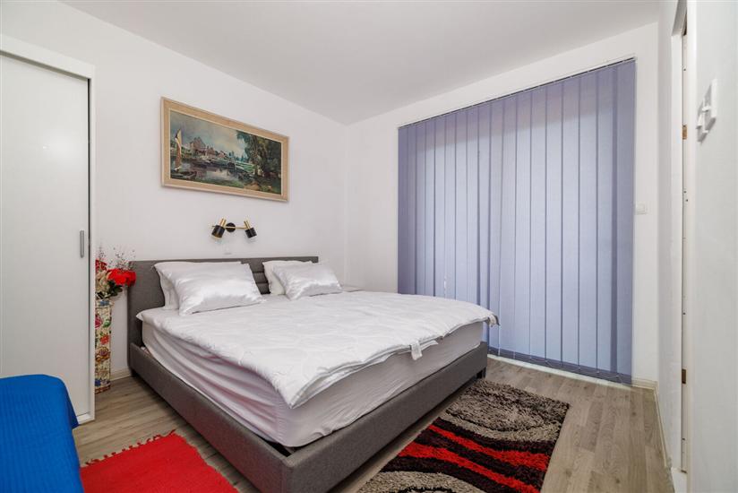 Apartment A1, for 5 persons