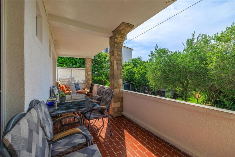 Apartment A1, for 5 persons