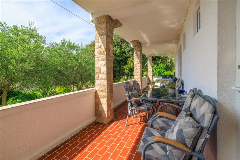 Apartment A1, for 5 persons