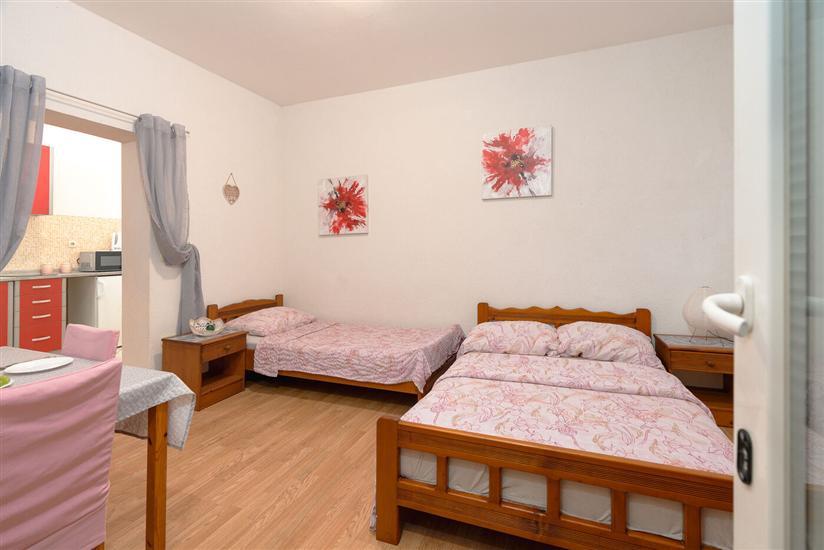 Apartment A1, for 3 persons