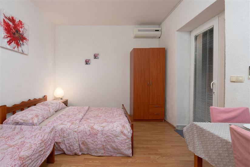 Apartment A1, for 3 persons