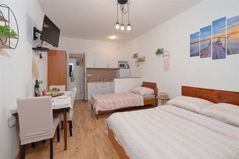 Apartment A2, for 3 persons