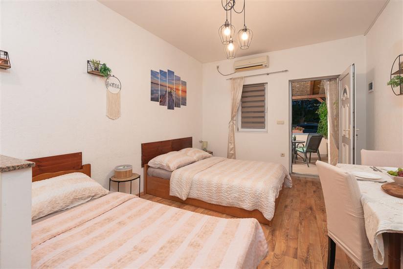 Apartment A2, for 3 persons