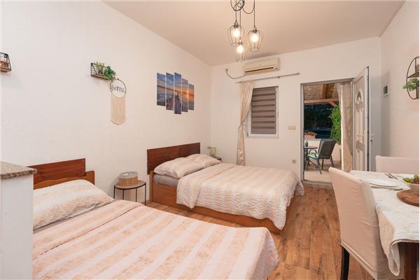 Apartment A2, for 3 persons