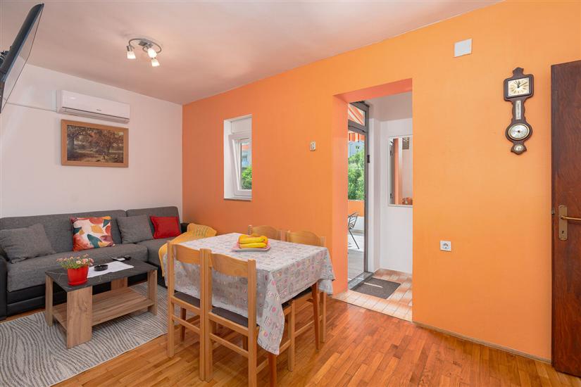 Apartment A2, for 4 persons