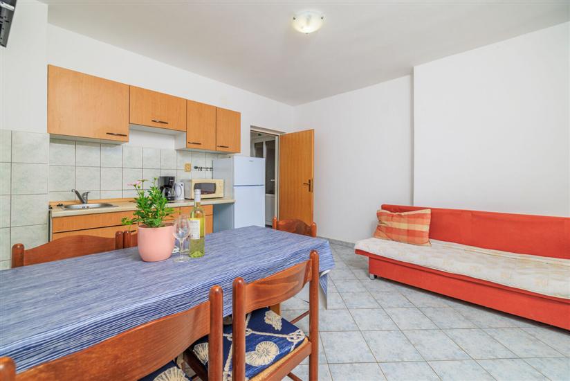 Apartment A3, for 6 persons