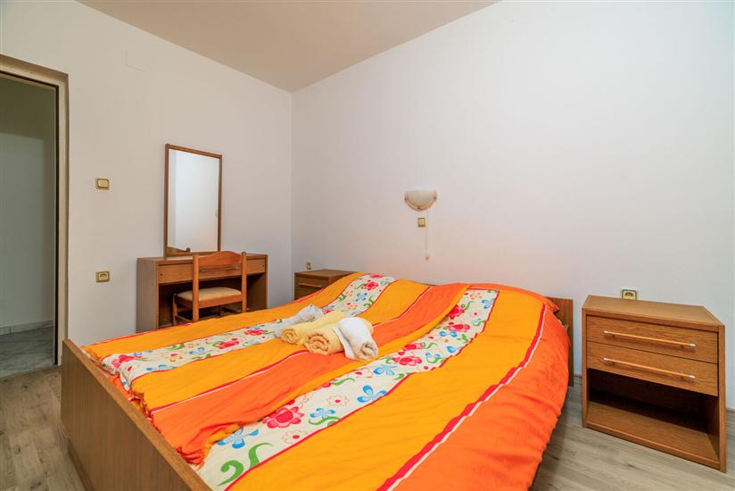 Appartamento A4, per 6 persone