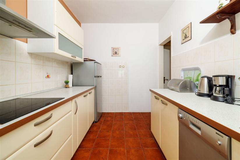 Apartment A1, for 5 persons