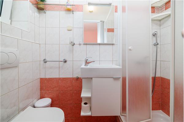 Apartment A1, for 5 persons