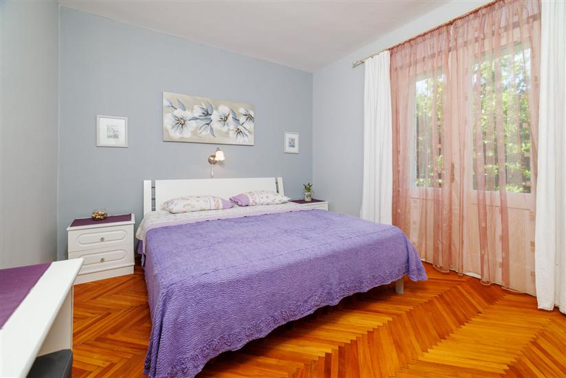 Apartment A1, for 5 persons