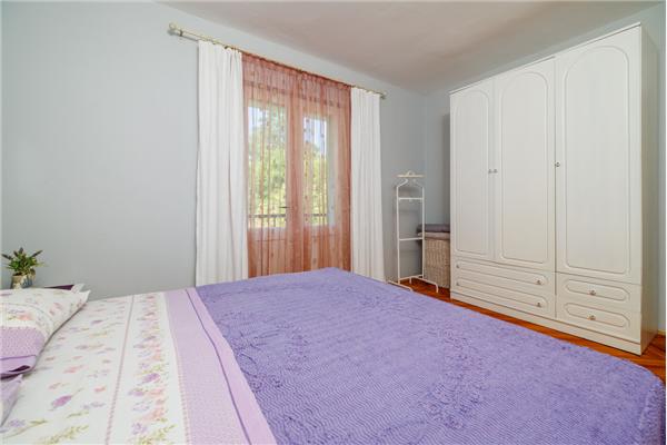 Apartment A1, for 5 persons