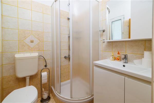 Apartment A2, for 5 persons