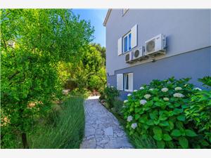 Apartments Keko Banjol - island Rab, Size 68.00 m2, Airline distance to the sea 100 m, Airline distance to town centre 600 m