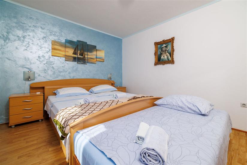 Apartment A1, for 8 persons