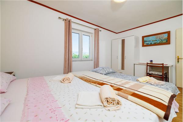 Apartment A1, for 8 persons